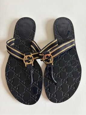 Gucci Interlocking GG Charm Thong Sandals